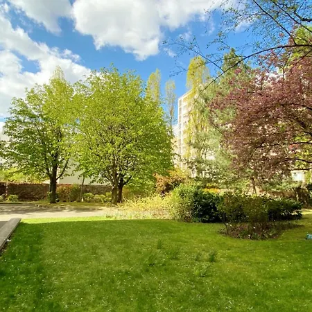 3 Bedrooms View Quiet Floor Apartment *